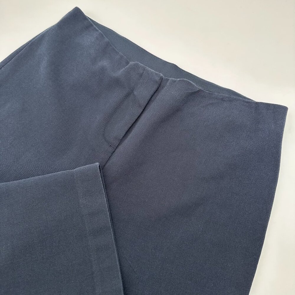 Alfani Women's Petite Faux Pockets Comfort Waist Crop Capri Pant, Size 6P, Navy
